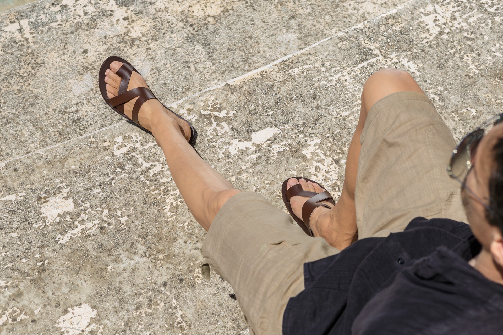 Zeus Greek Leather Sandals – Brown cross-strap toe-loop design
